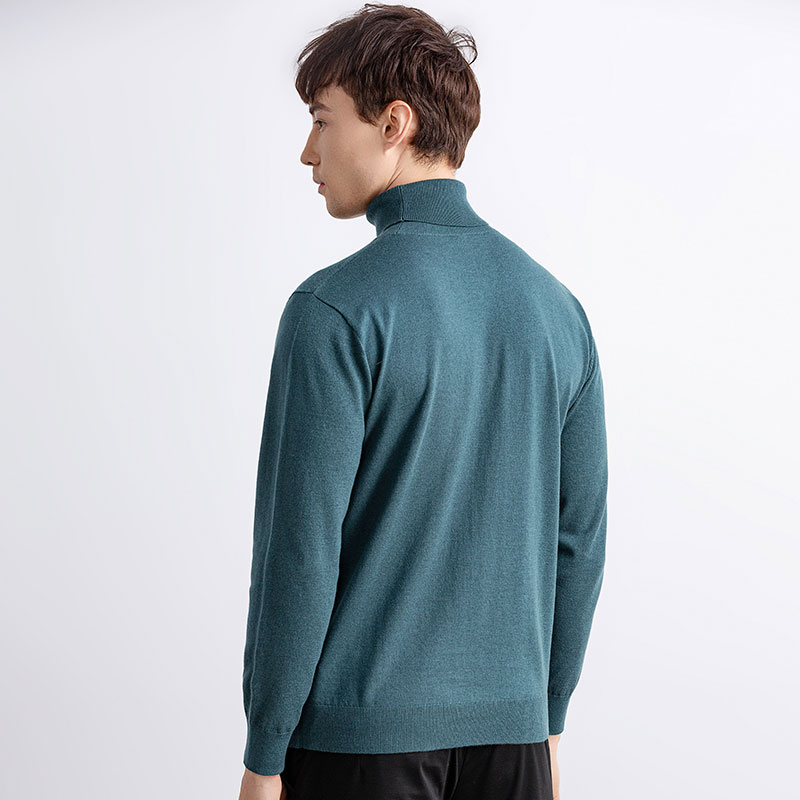 เสื้อสวมหัว Cashmere Round Neck เป็นส่วนเสริมที่สมบูรณ์แบบสำหรับตู้เสื้อผ้าของคุณ